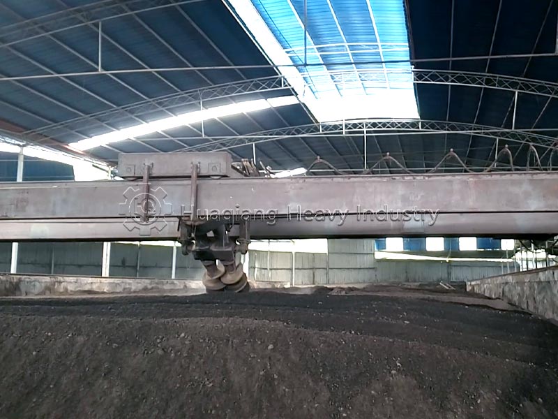 Double Screws Compost Turning Machine